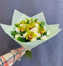 Букет цветов из:  Орхидеи и Розы в Кули